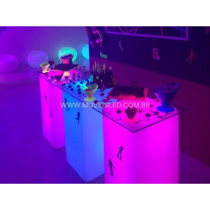 Locação de Mesa Bistrô Baixa de LED em São Paulo | Móveis Led