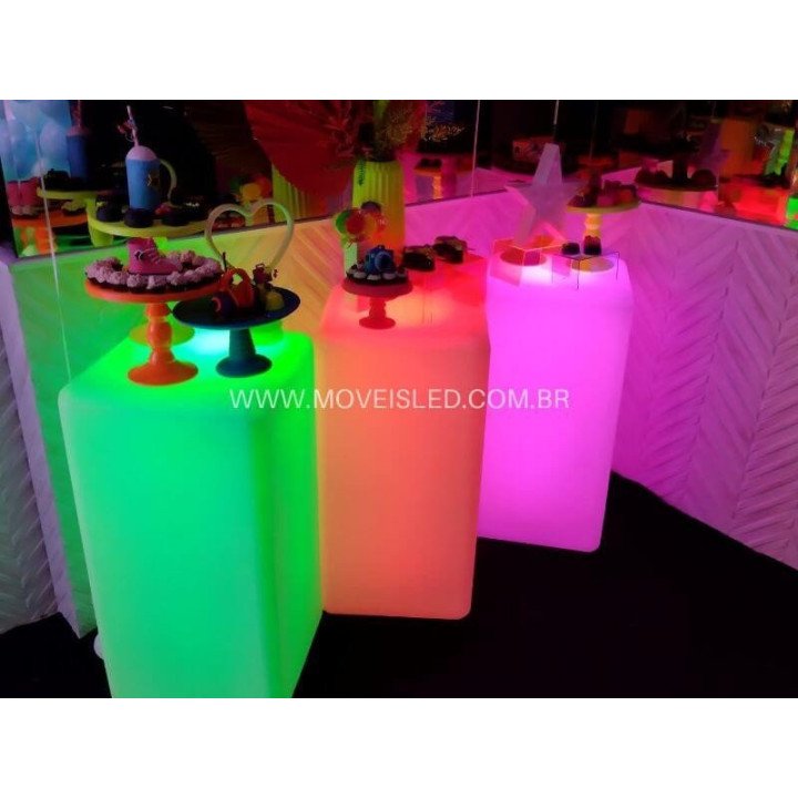 Locação de Mesa Bistrô Baixa de LED em São Paulo | Móveis Led